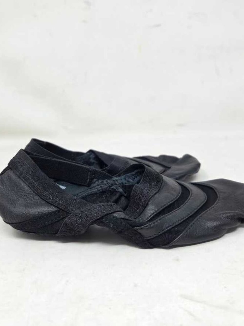 7.5 Capezio FF01 Freeform black ballet shoe